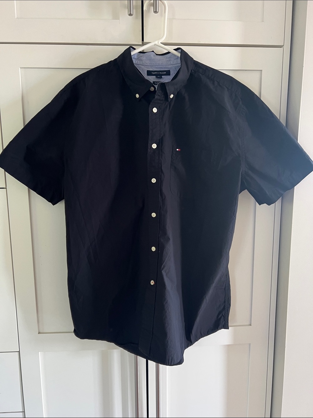Tommy Hilfiger Short-Sleeve Button-Down Shirt - Black with Contrast Collar
